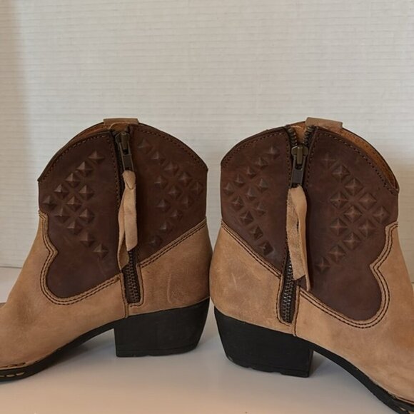 Born Damen Cowgirl Rodeo Beige Leather Zip Western Ankle Booties Women's size 6 - Picture 5 of 13